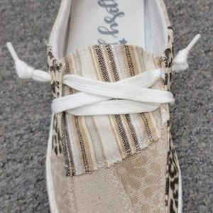 Gypsy jazz cream leopard shoes